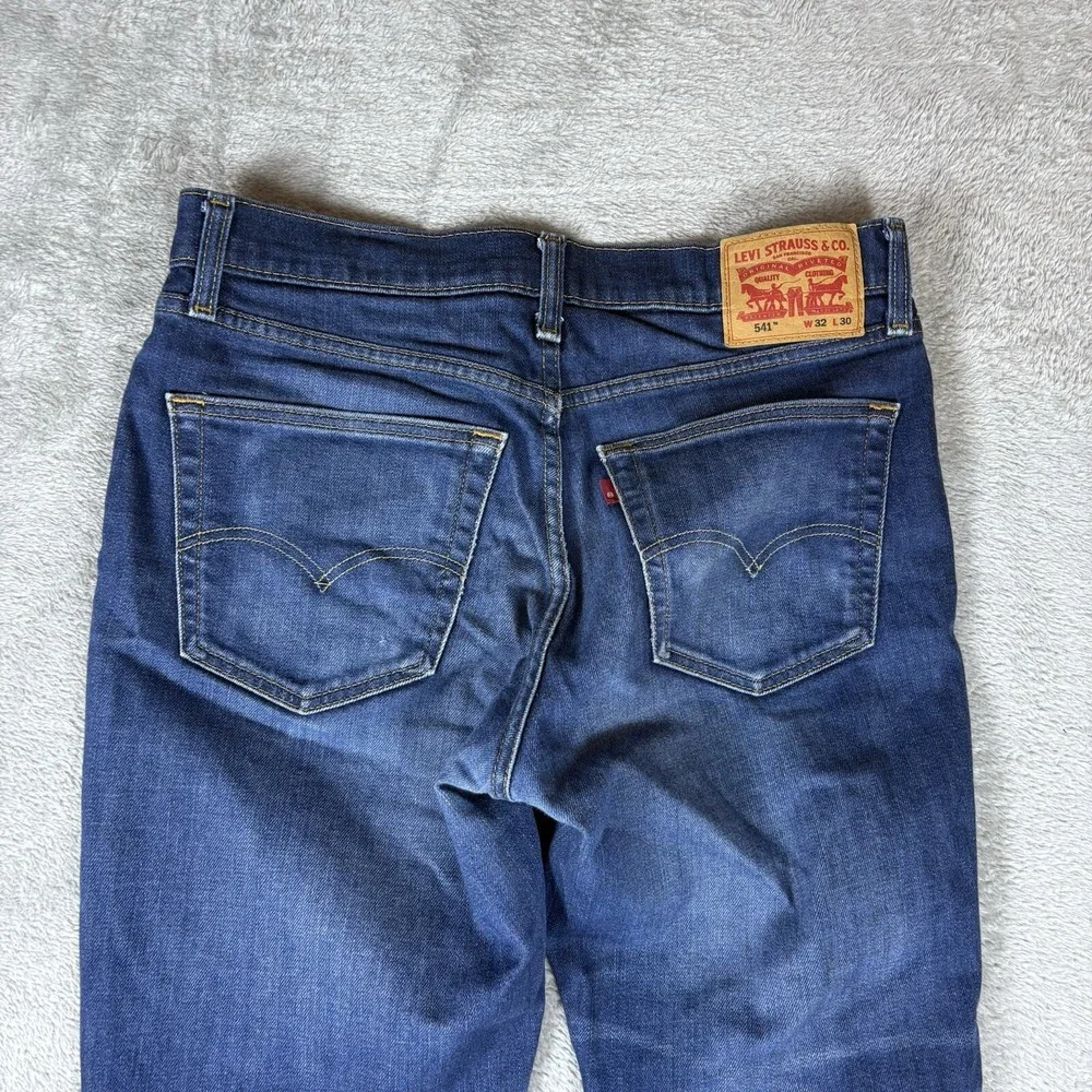 Levi's 541 Jeans Men's 32x30 (Fits 34x28) Straight Leg‎ Blue Stretch